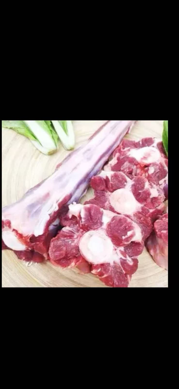 Bevroren Runderstaart (牛尾巴) per kg